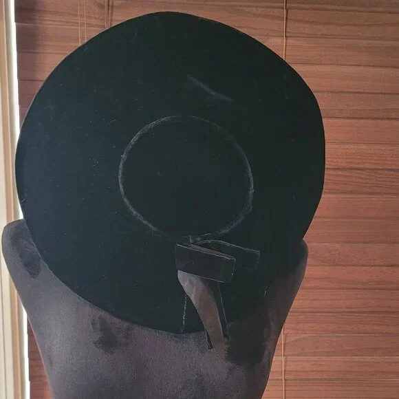 Vintage 1940s Black Velvet Hat - Picture 4 of 5